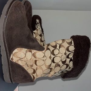Size 9 Coach winter boots